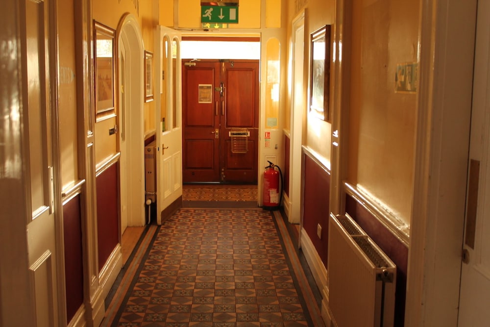 The Menai Hotel 3/46