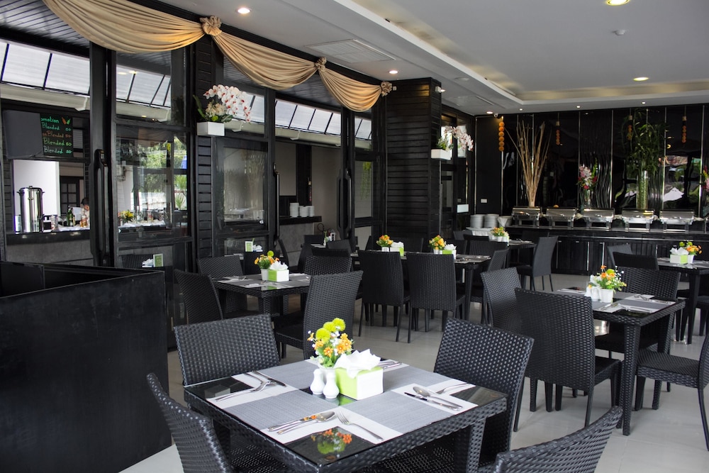 Golden Tulip Essential Pattaya 41/65