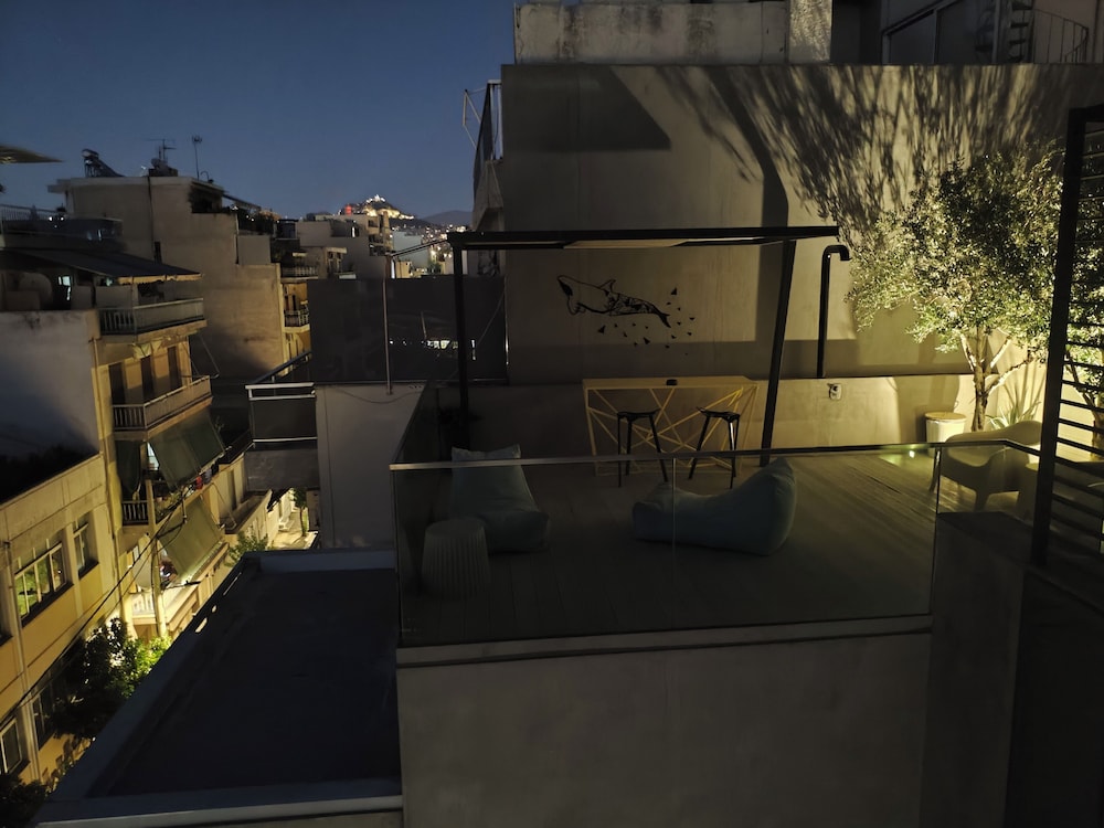 Athina Art Apartments 40/43