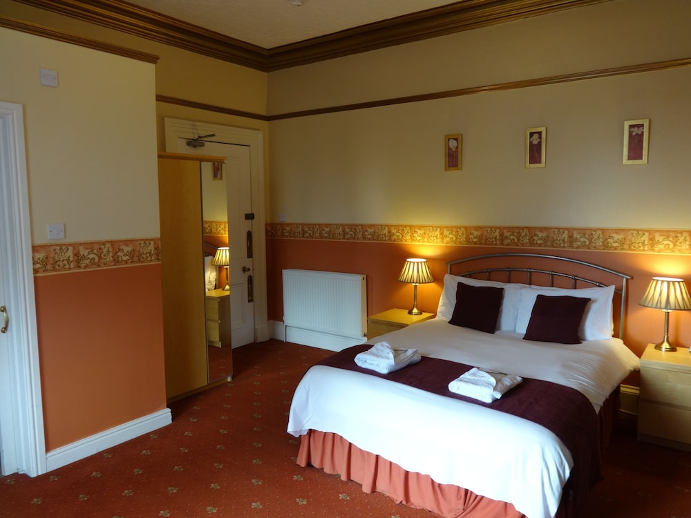 Dumfries Villa 4/38