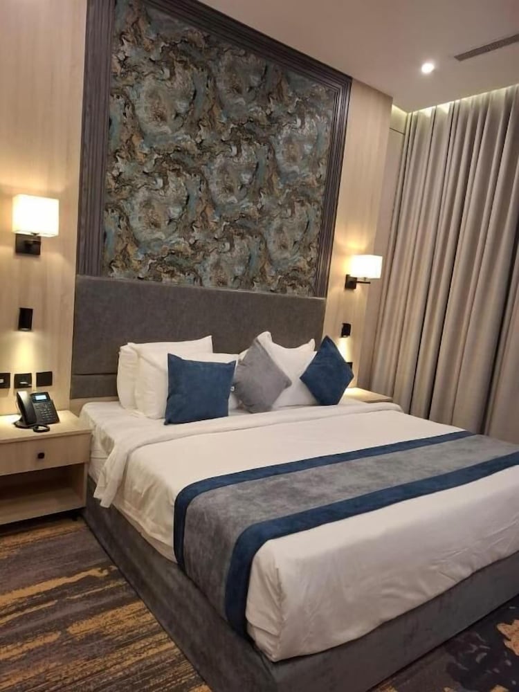 فندق جراند الحمراء(Grand Hotel Alhamra) 9/23