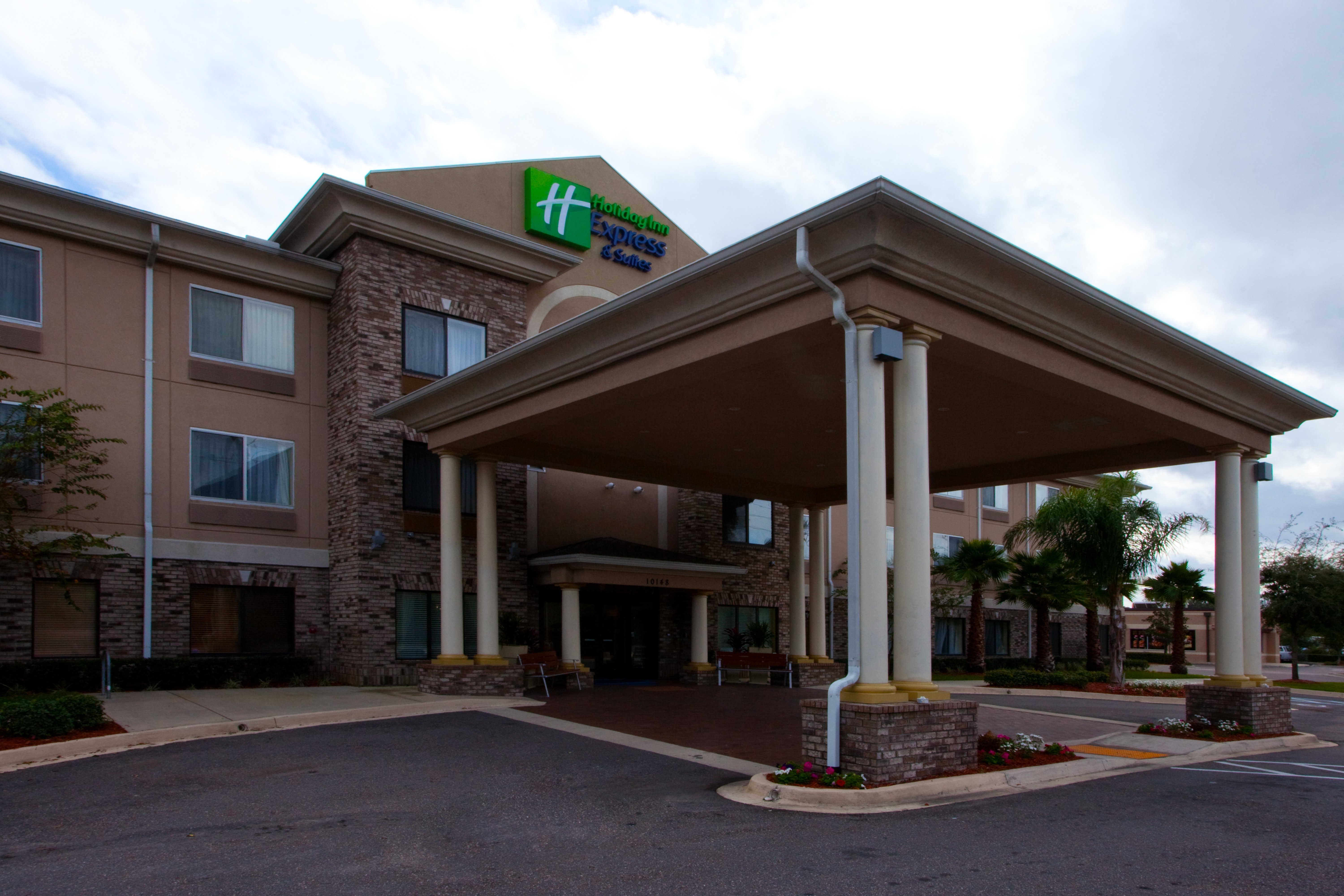 Holiday Inn Express & Suites Jacksonville - Blount Island, an IHG Hotel 74/80