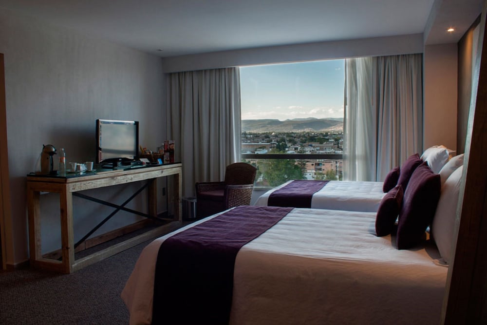 Ne Hotel Nueva Estancia 10/51