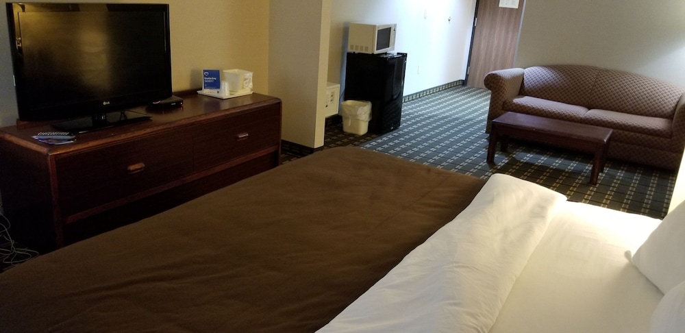 Fairbridge Inn & Suites Batavia - Darien Amusement Park 12/33