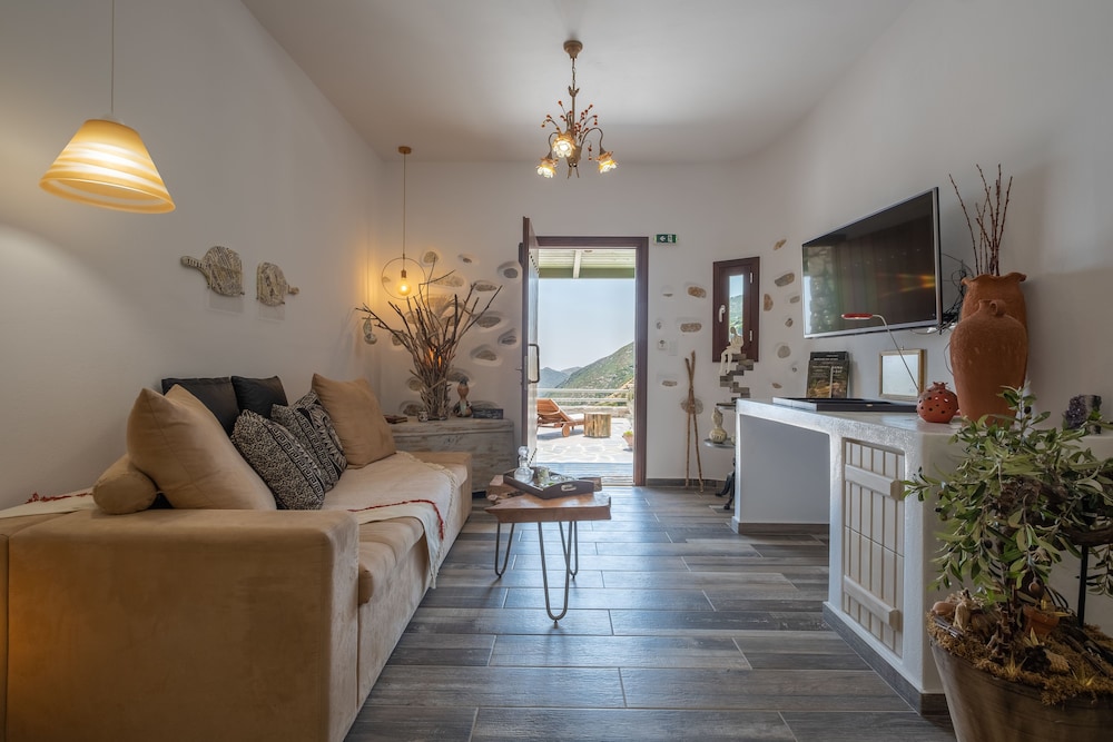 Elaiolithos Luxury Retreat Naxos 15/24