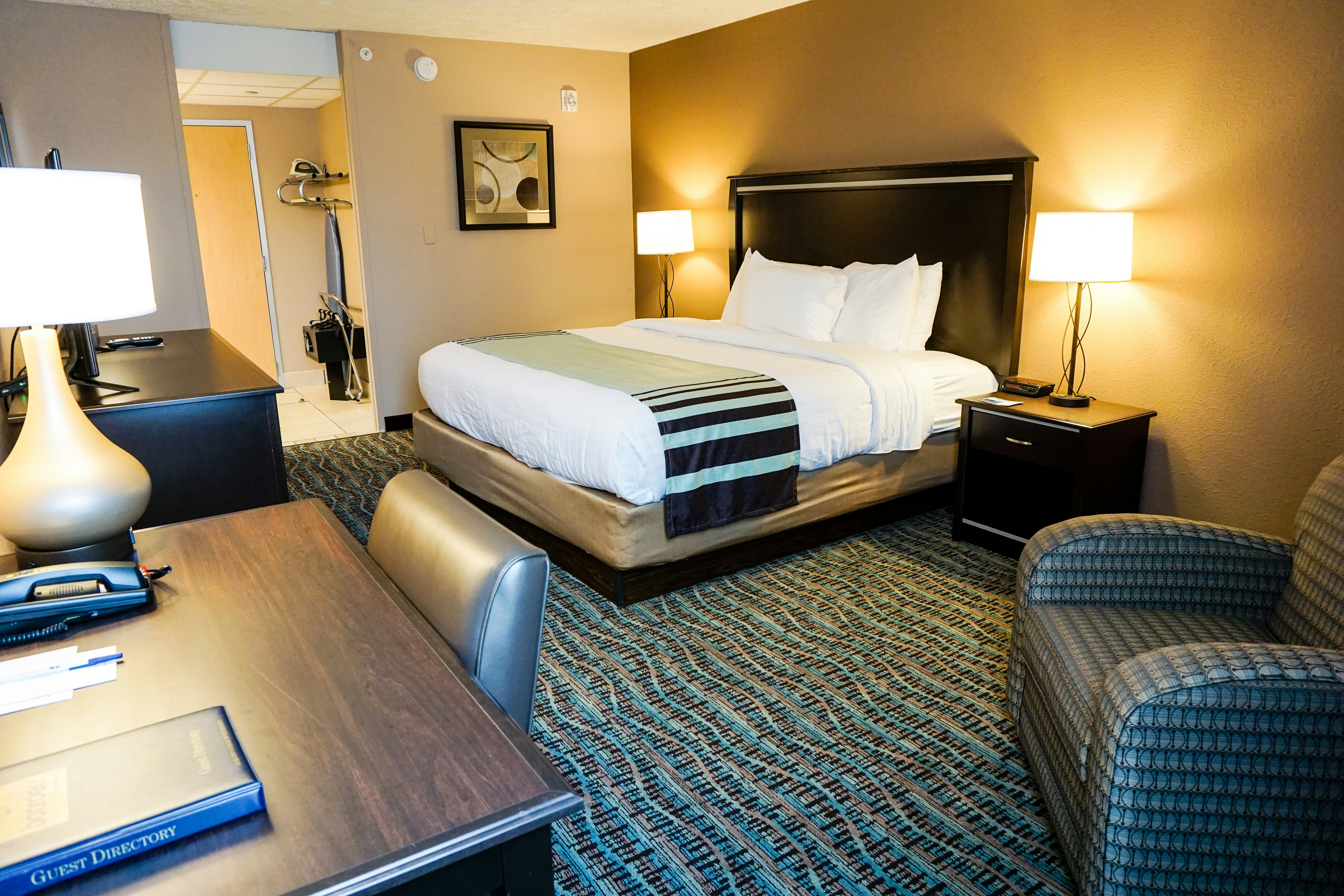 Boarders Inn and Suites by Cobblestone Hotels - Grand Island 30/75