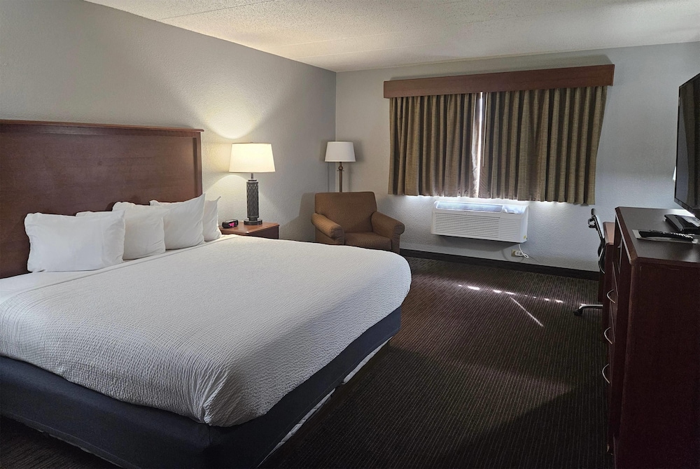 غرفة بسرير كينج، Americinn By Wyndham Marshall 4/9