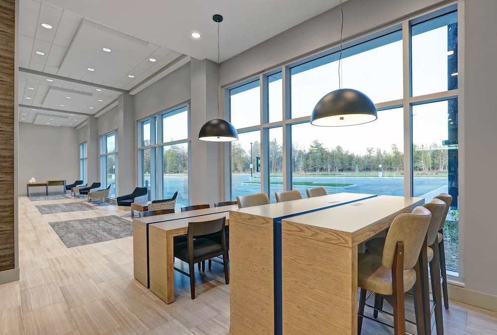 Candlewood Suites Kingston West 42/62