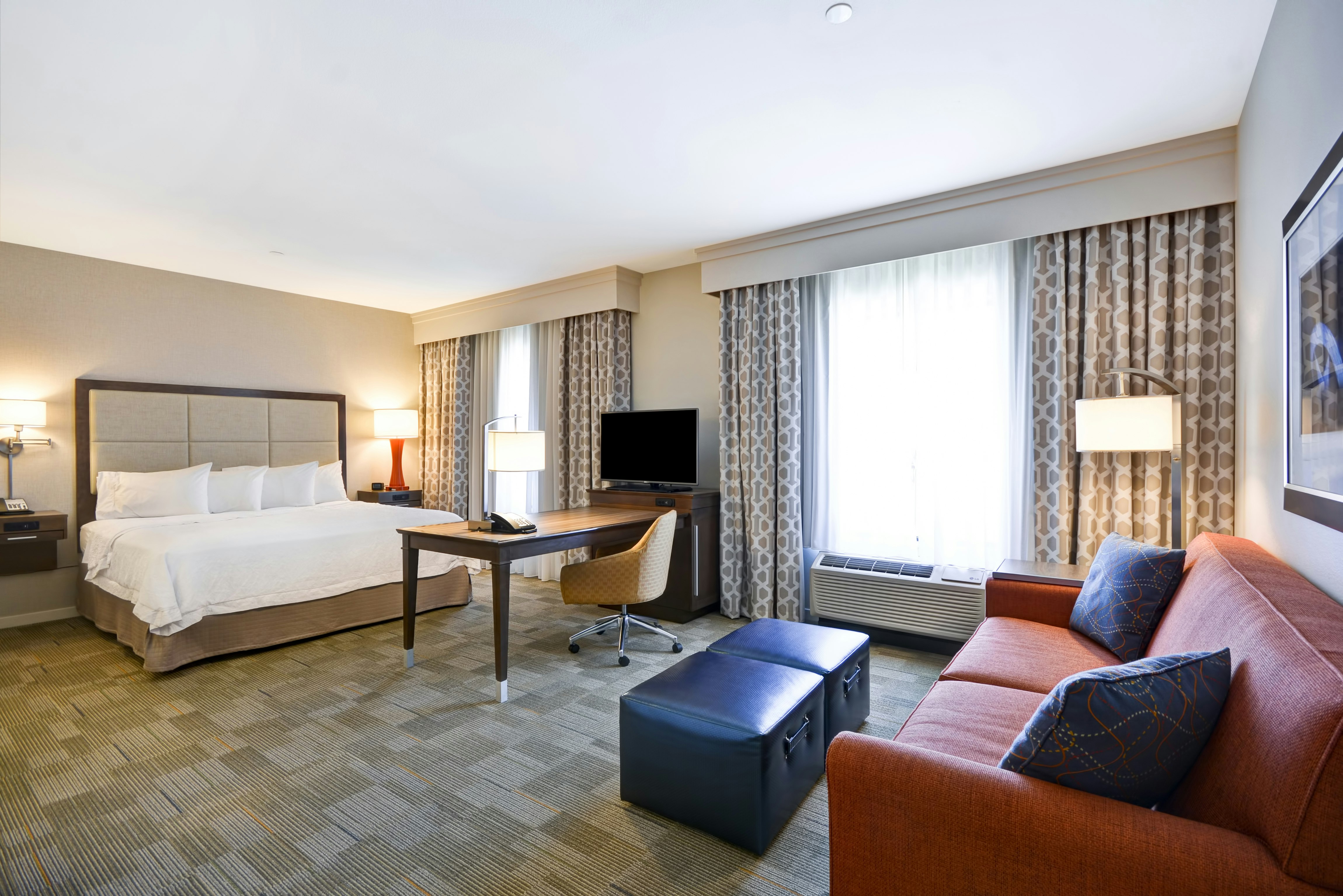 STUDIO, KING BED, ACCESSIBLE