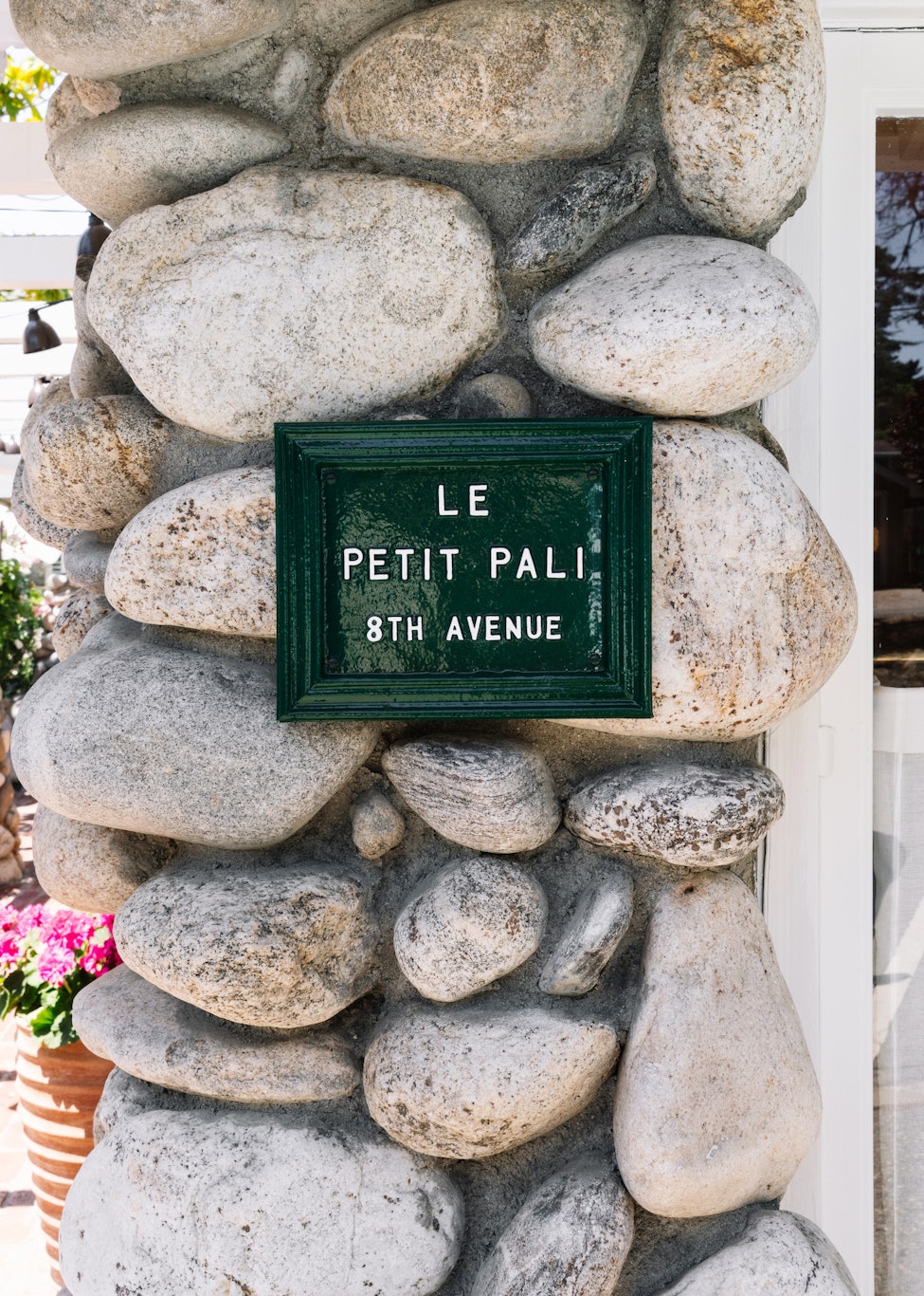 Le Petit Pali at 8th Ave 2/65