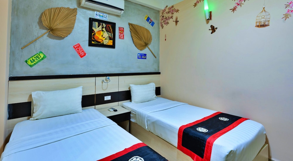 SUPERIOR, TWIN BEDS