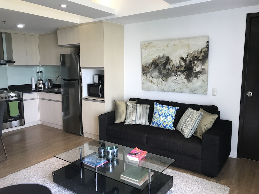 Studio Unit At Abreeza Place 20/50