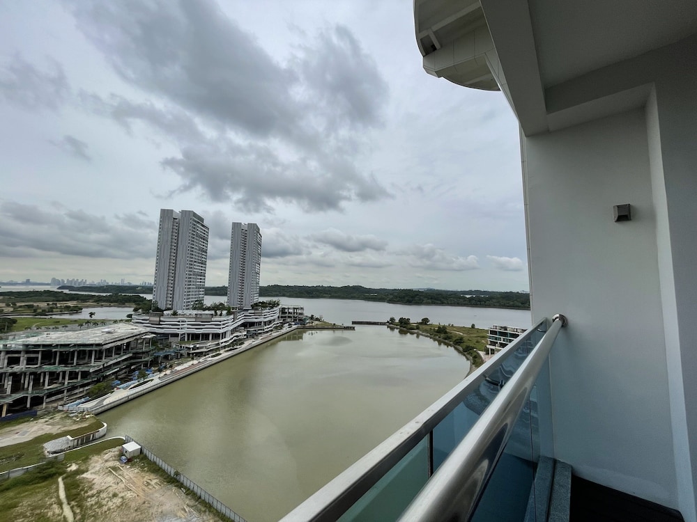 Fraser Place Puteri Harbour, Johor 73/89