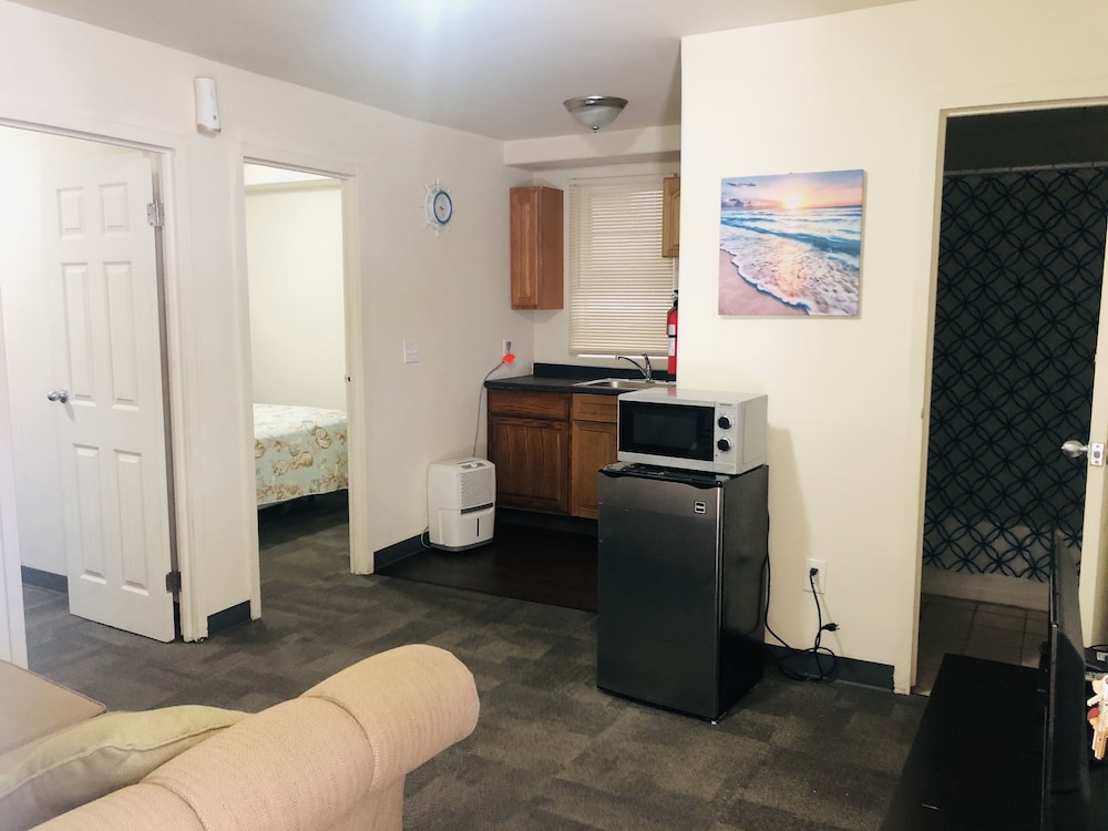 thunderbird motel