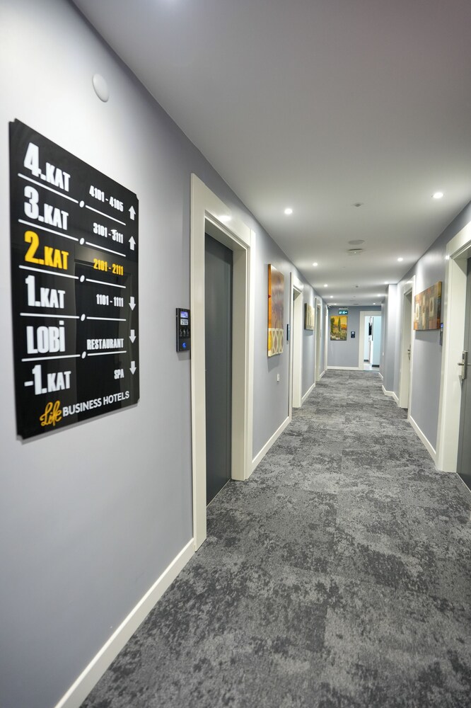 NEW MY WORLD HOTEL 44/50
