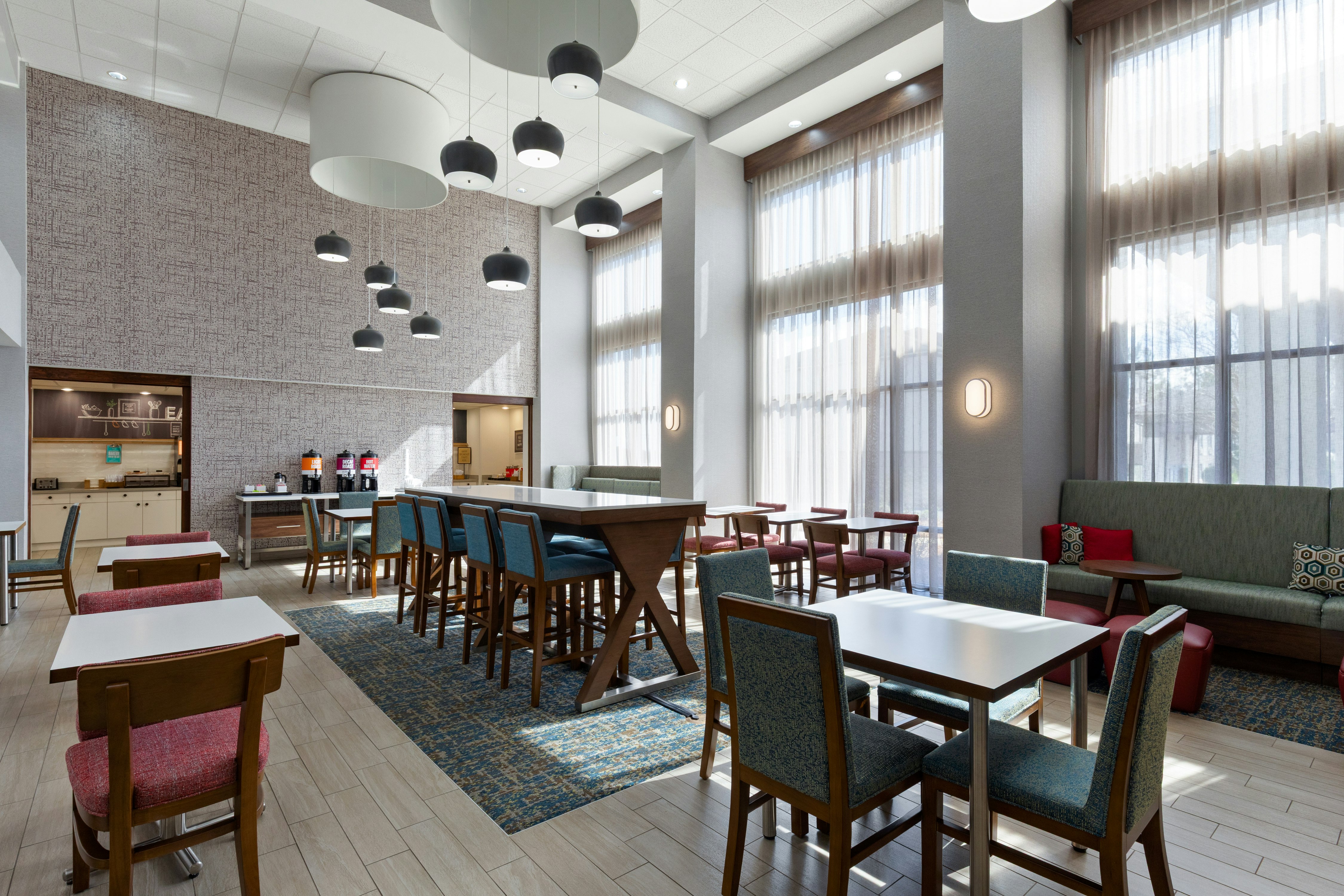 Hampton Inn & Suites Dothan 32/40