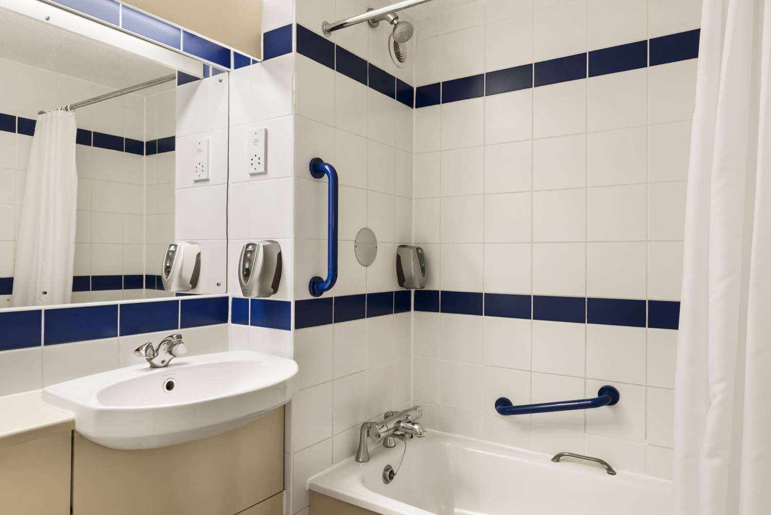 Days Inn by Wyndham Sutton Scotney North 29/29