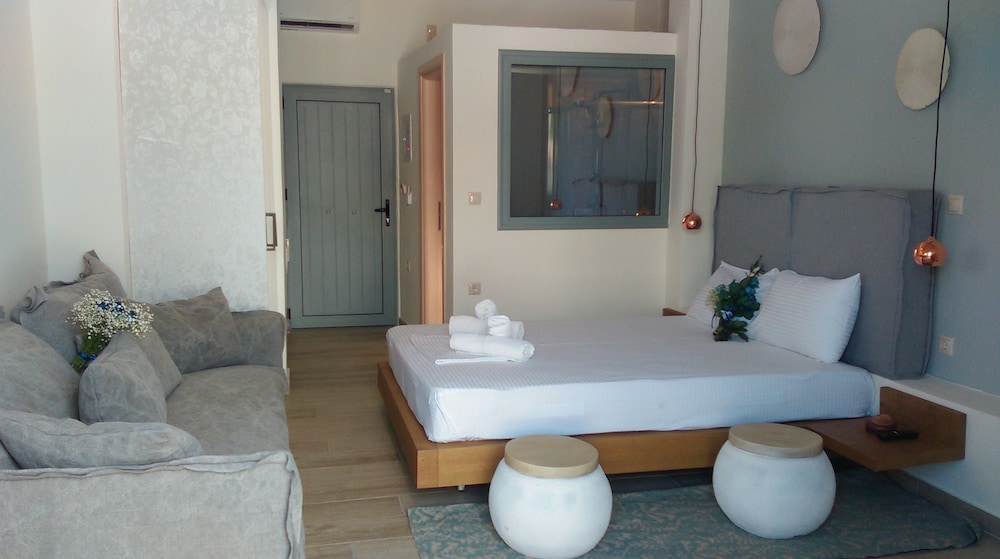 Villa Olga Lounge Hotel 24/41