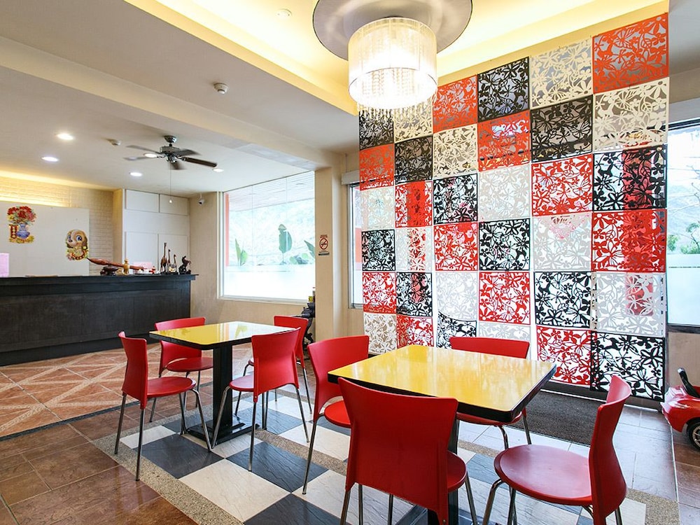 IMARS hotel 5/33
