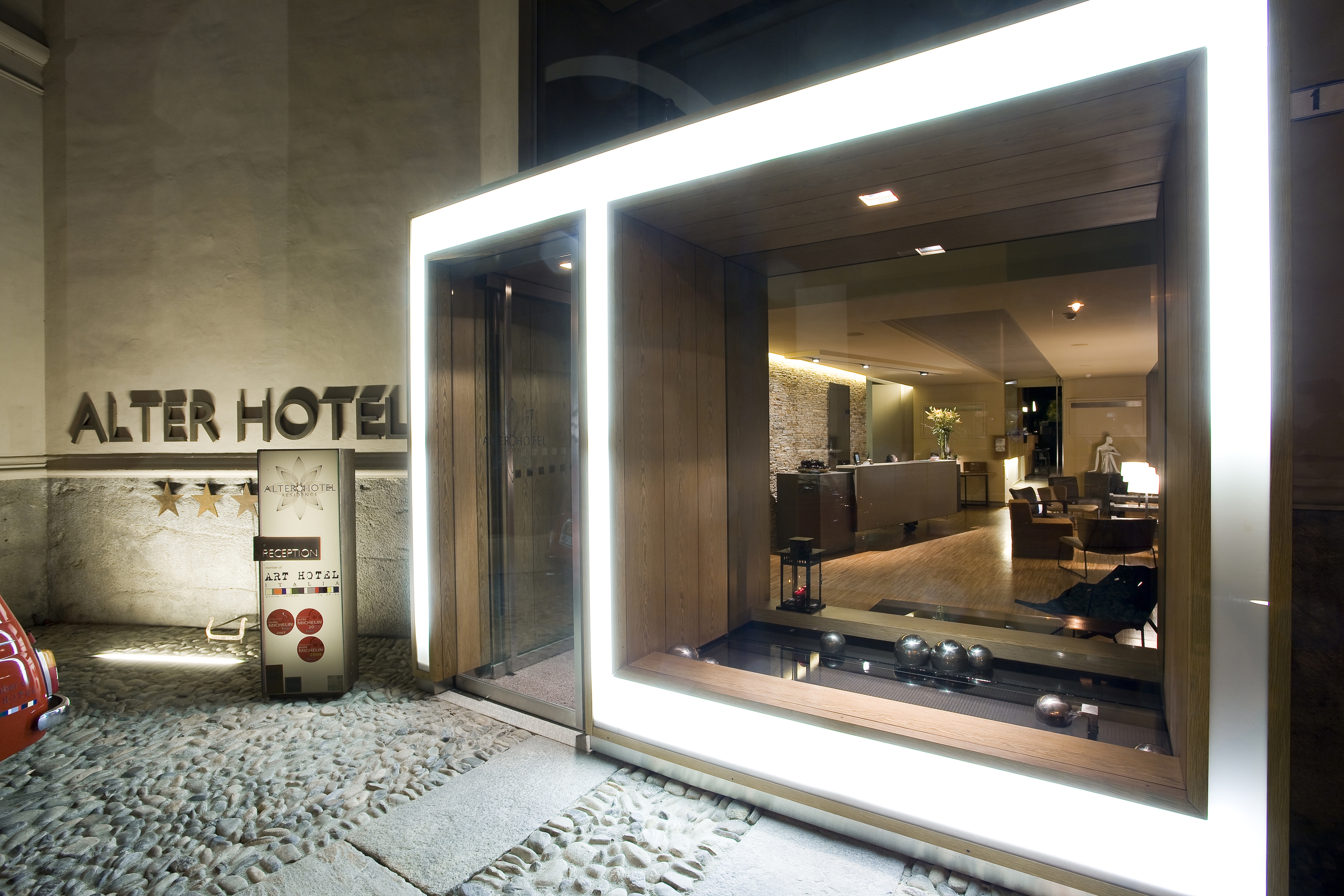 ALTER HOTEL 2/27