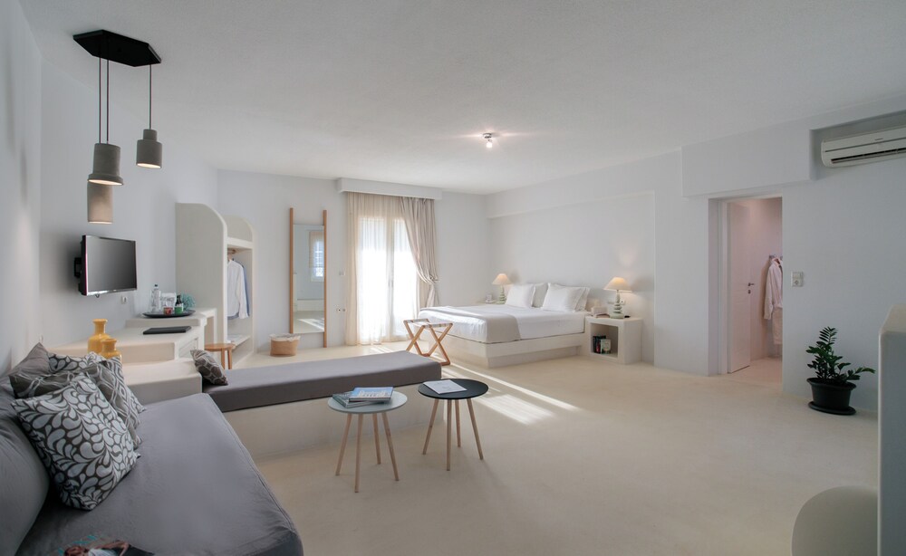 Finikas Beach Hotel 49/50