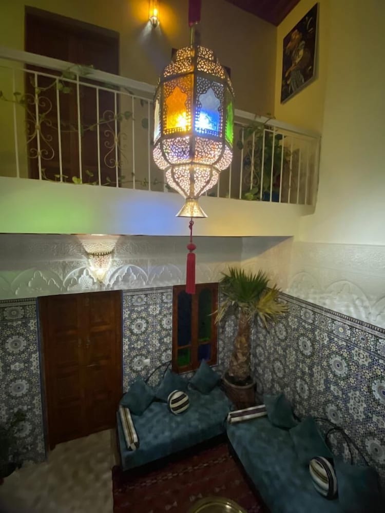 Dar Dikrayat 37/50