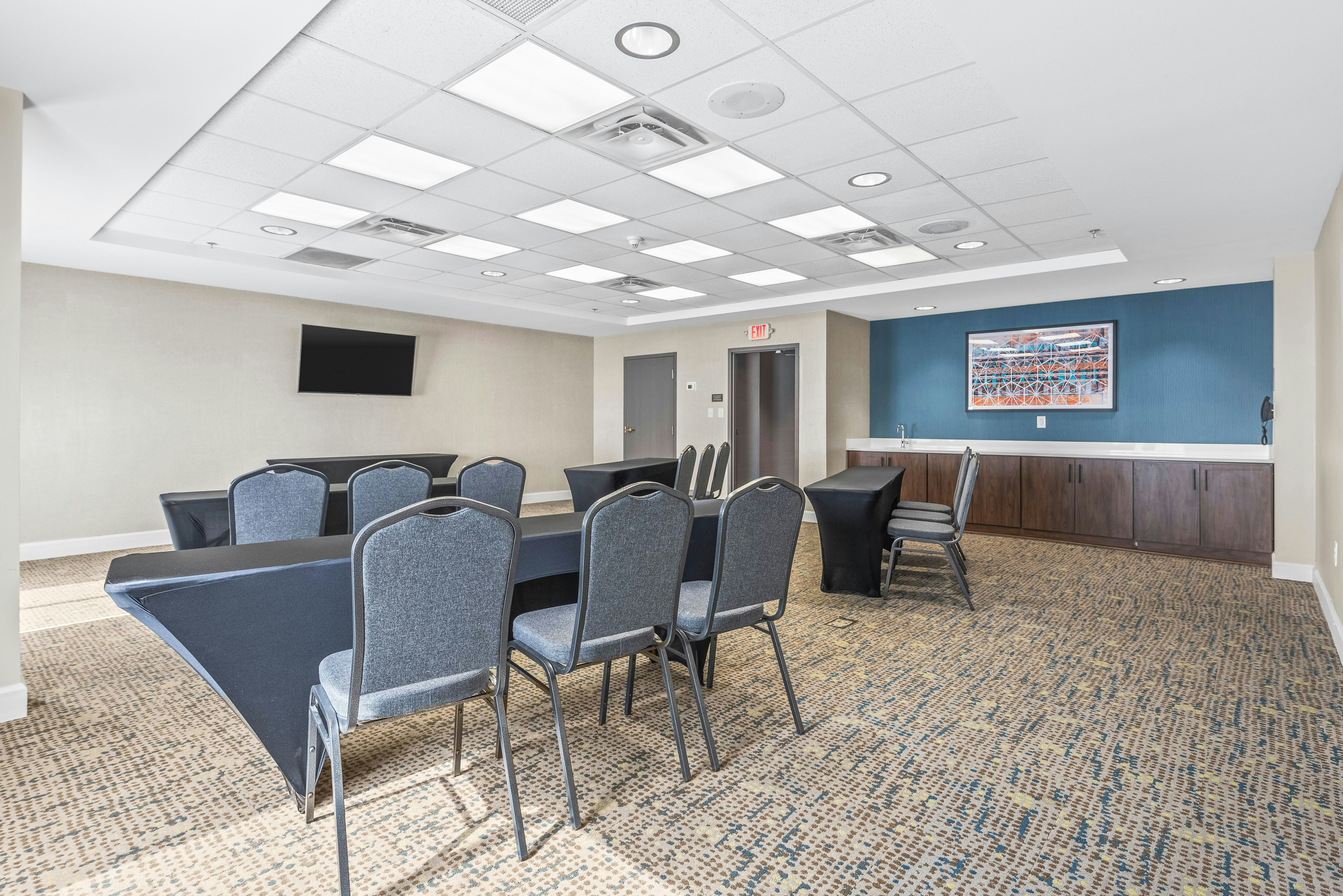 Hampton Inn Columbus North 33/37