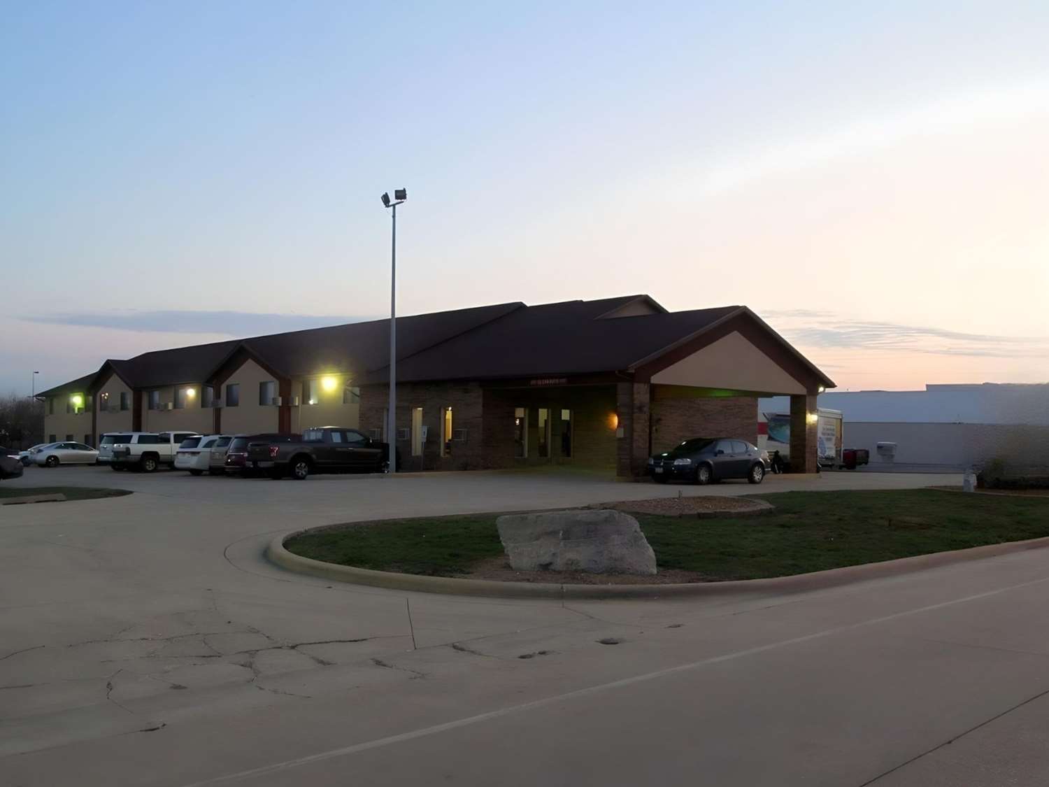 Rodeway Inn Effingham, IL 2/13