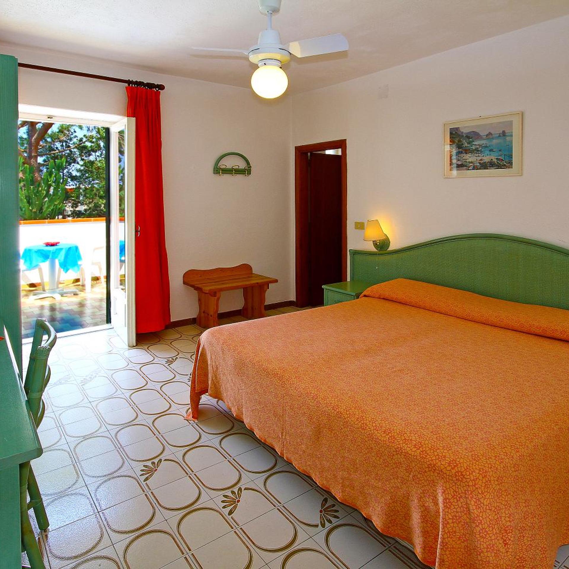 COMFORT, DOUBLE OR TWIN BED