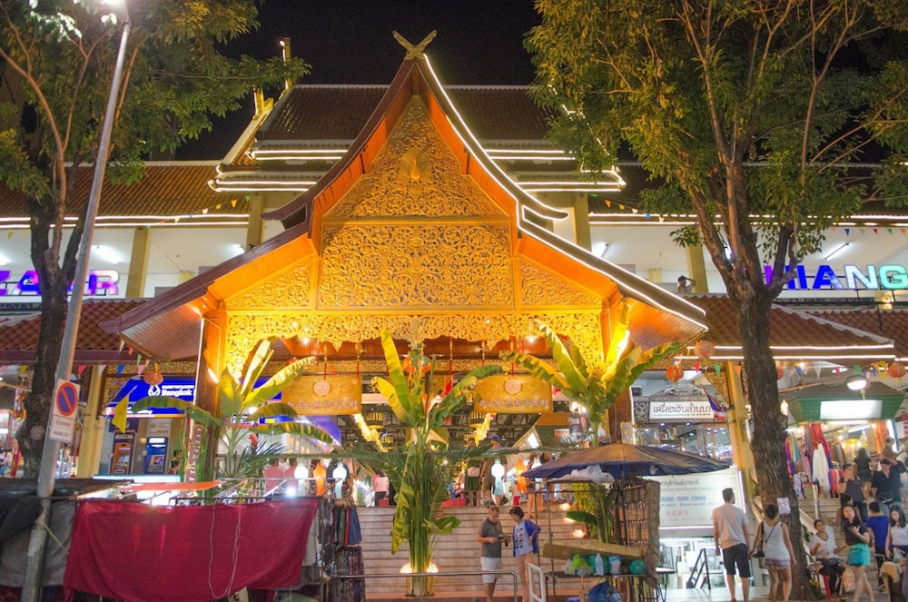 Night Bazaar Place 3/59