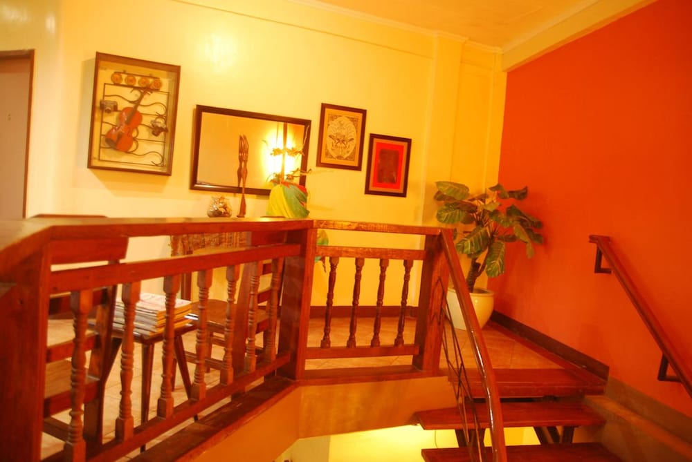 Centro Mactan Suites 15/22