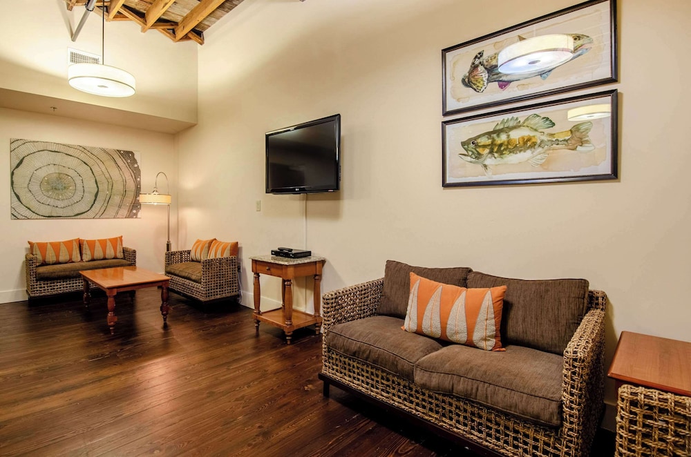 Jackson Park Inn, an Ascend Collection Hotel 25/50