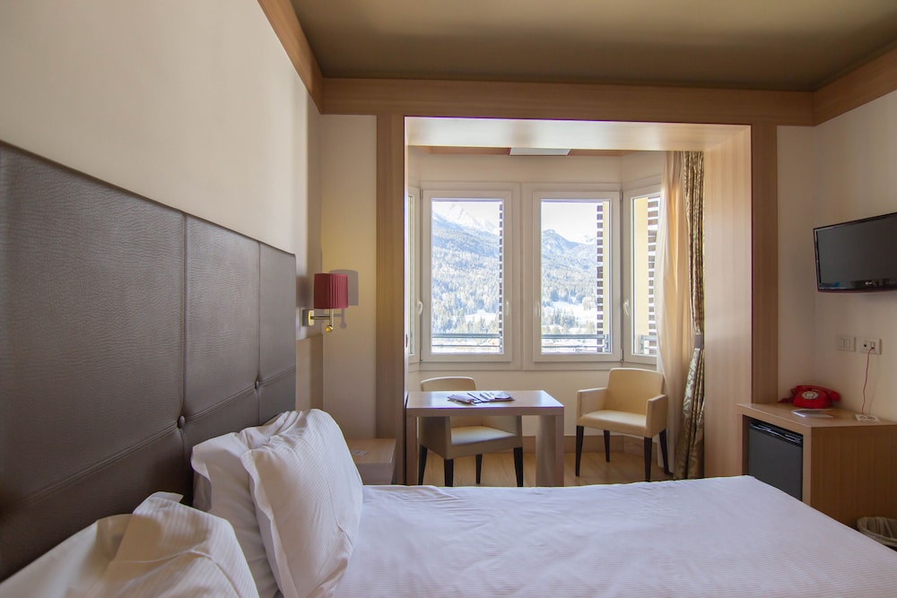 Hotel Antelao Dolomiti Mountain Resort 48/66
