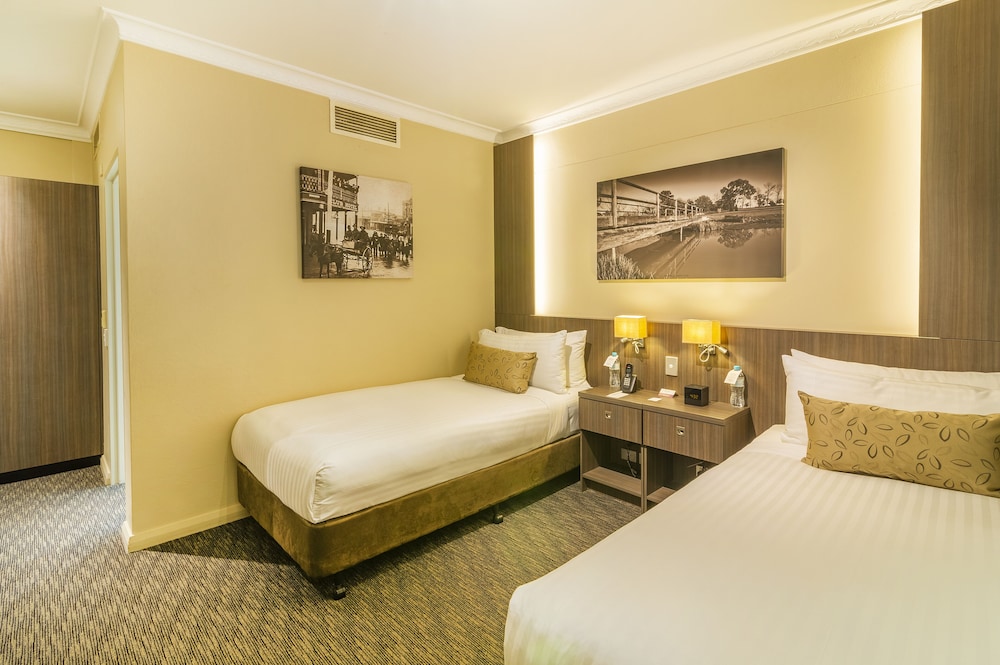 Mercure Orange 8/65