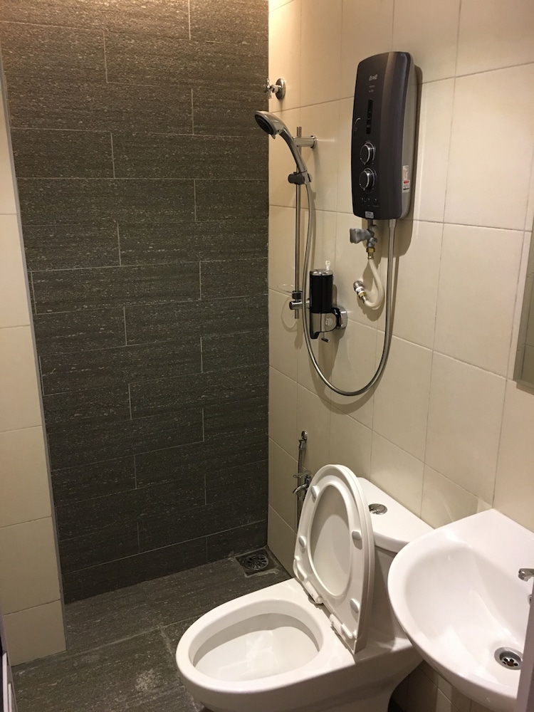 Sovotel Kota Damansara 8 17/37