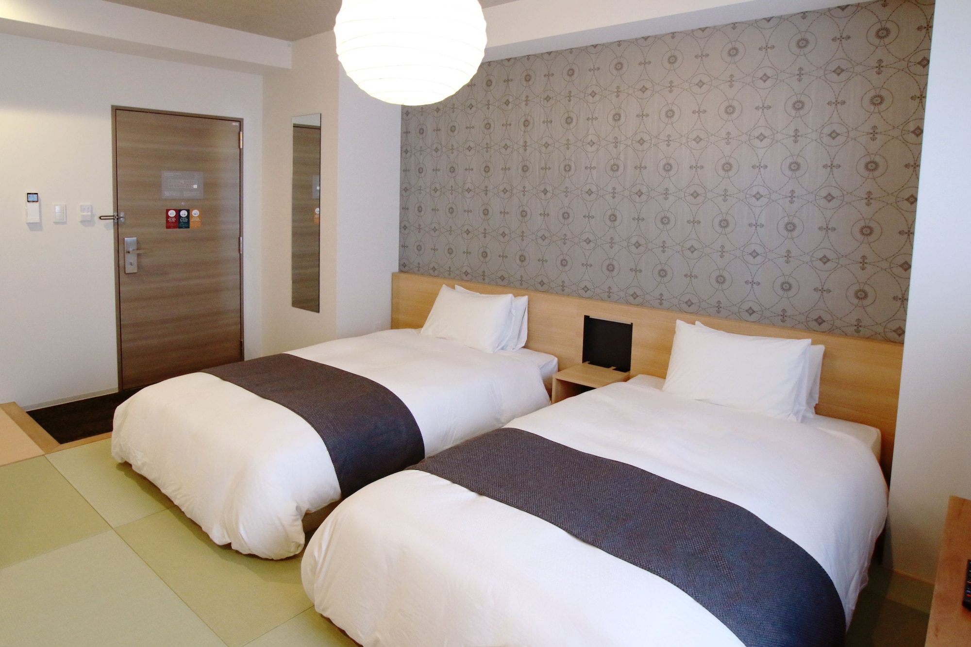 JAPANESE, TWIN BEDS
