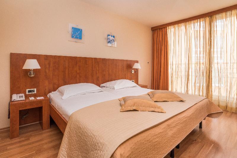 Classic, Single, Double Bed, Park Side