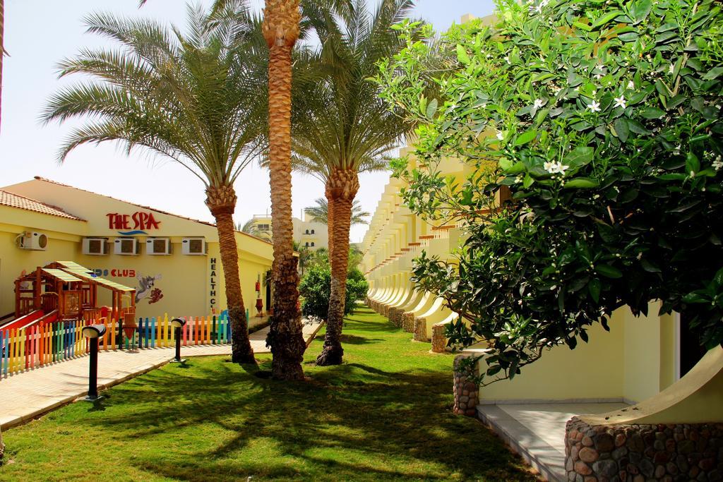 Palm Beach Resort 34/38