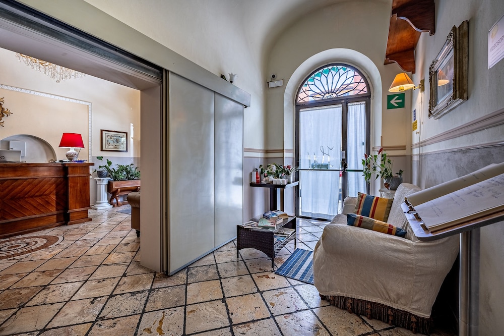 Hotel Minerva 41/55