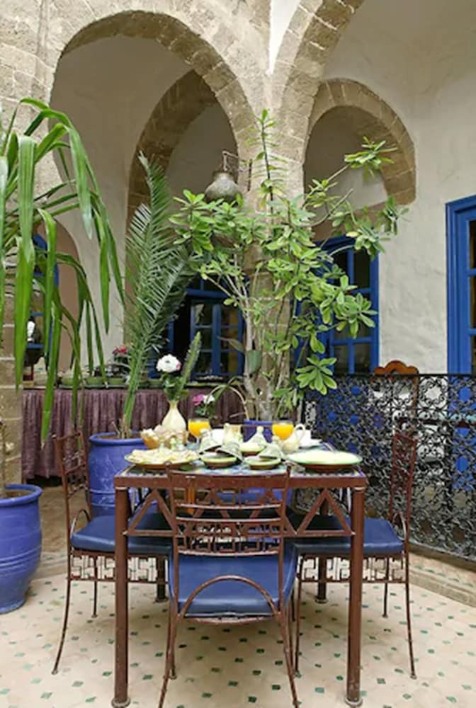 Riad Al Madina Hotel 59/71