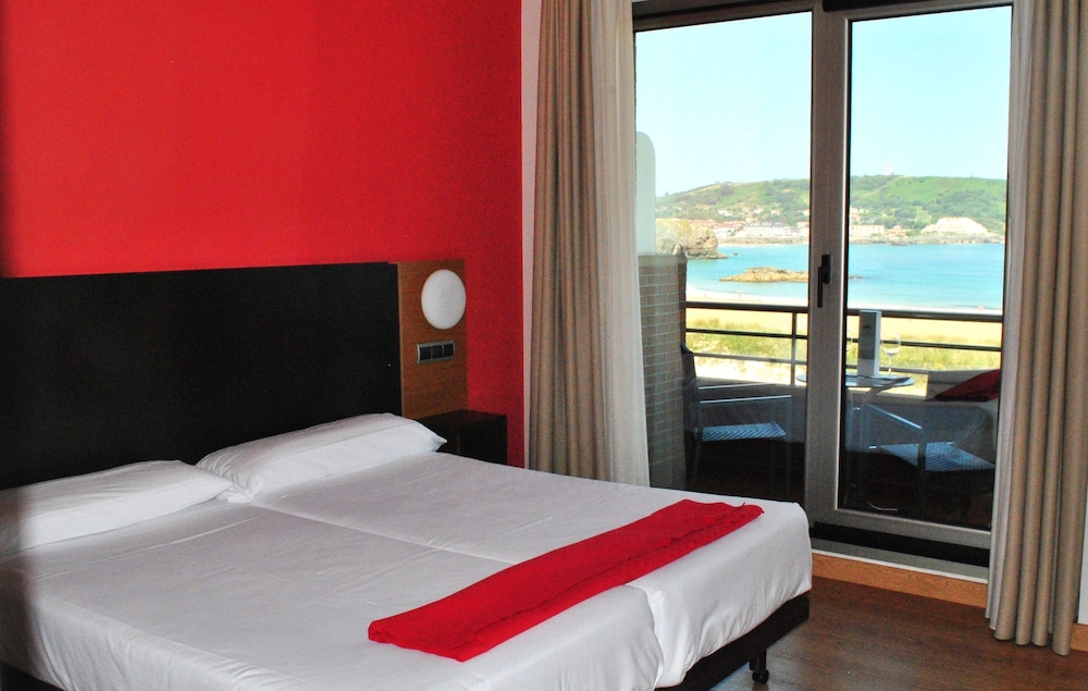 Maritimo Ris Hotel and Apartments 27/73