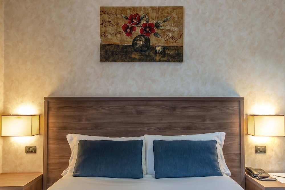 Hotel Roma Sud 8/50