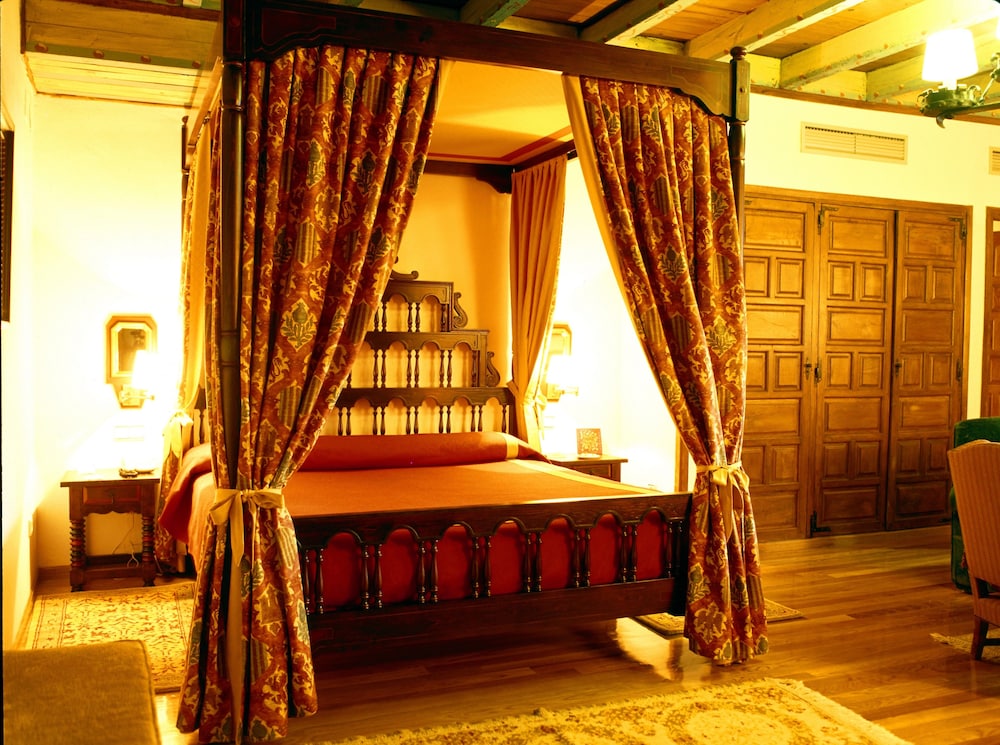 Parador De Vilalba 4/50