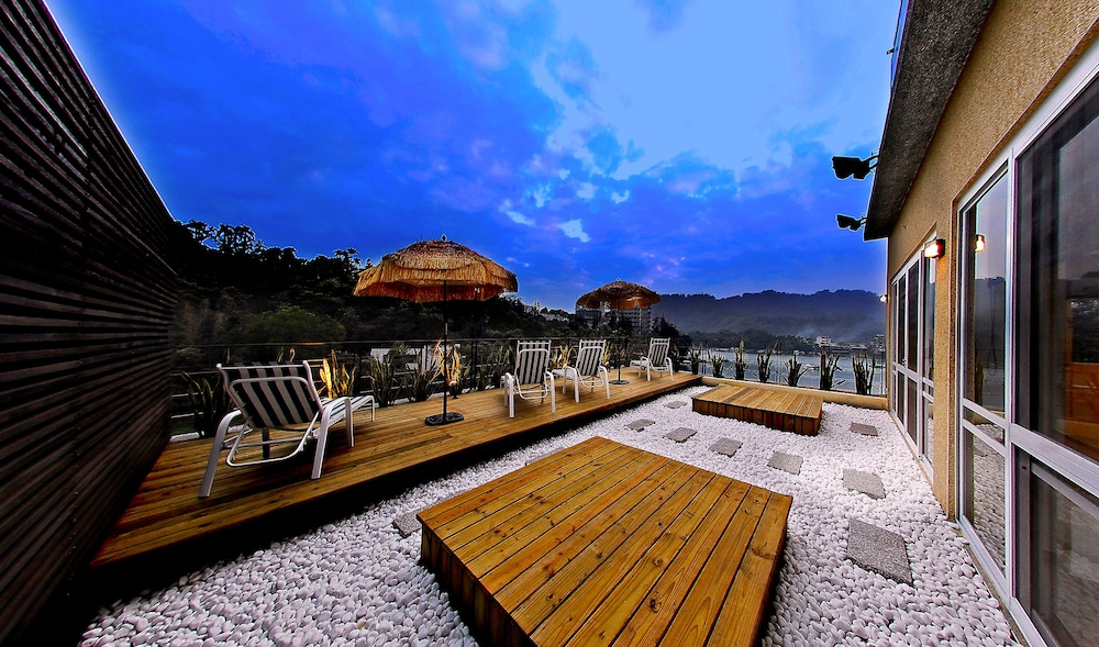 Sun Moon Lake Karuizawa Villa B&B 30/34