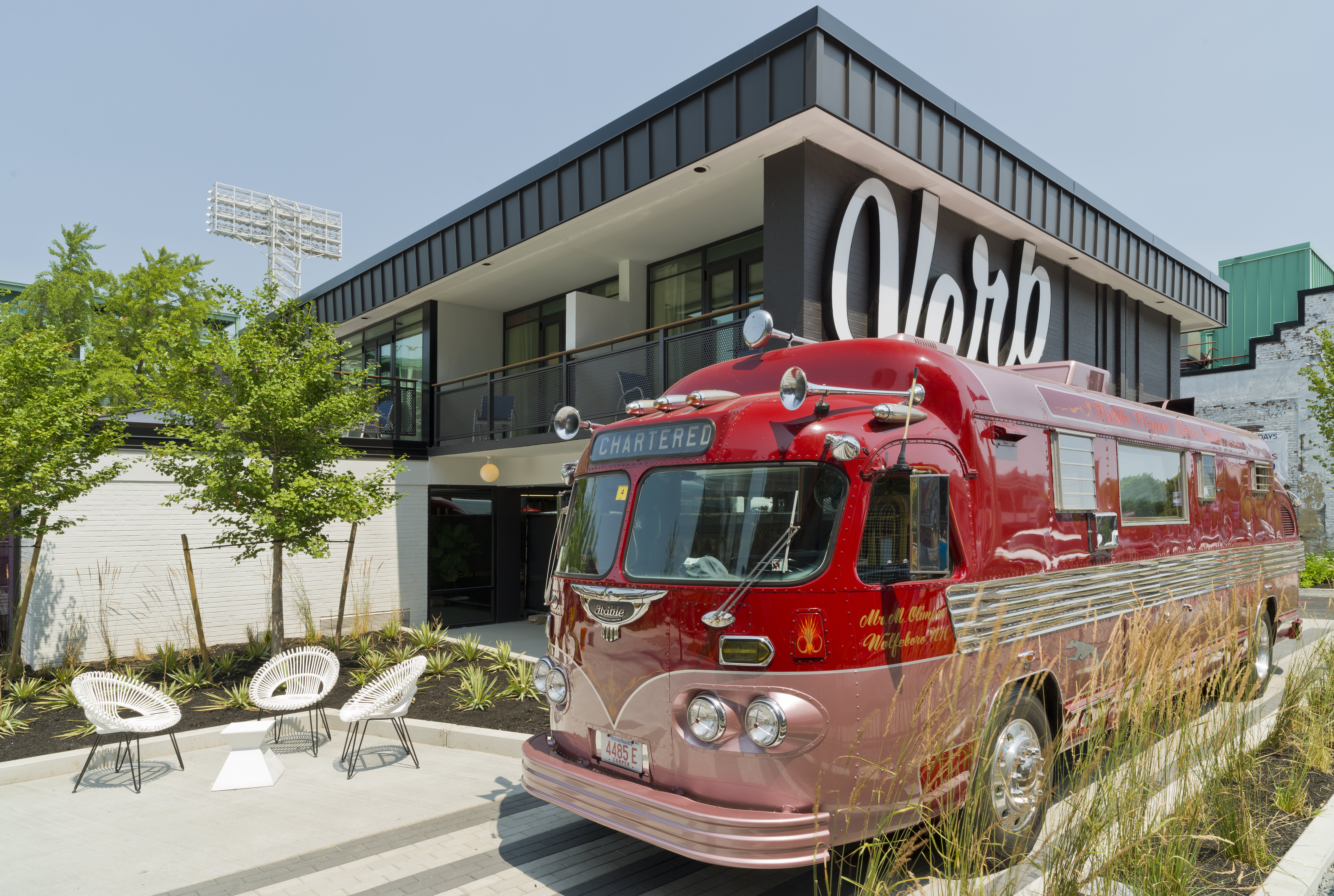 THE VERB HOTEL 37/38