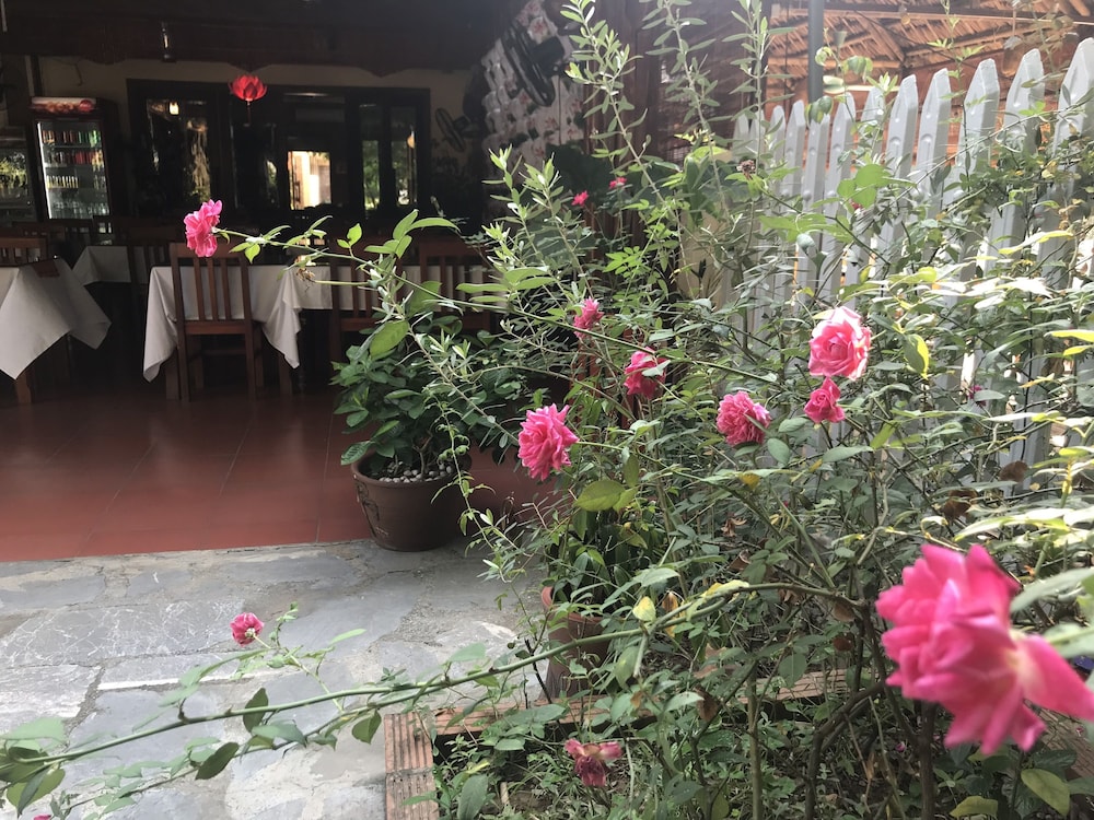 Chez Loan Hotel 38/48