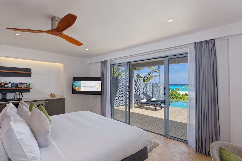 OUTRIGGER Maldives Maafushivaru Resort 11/50