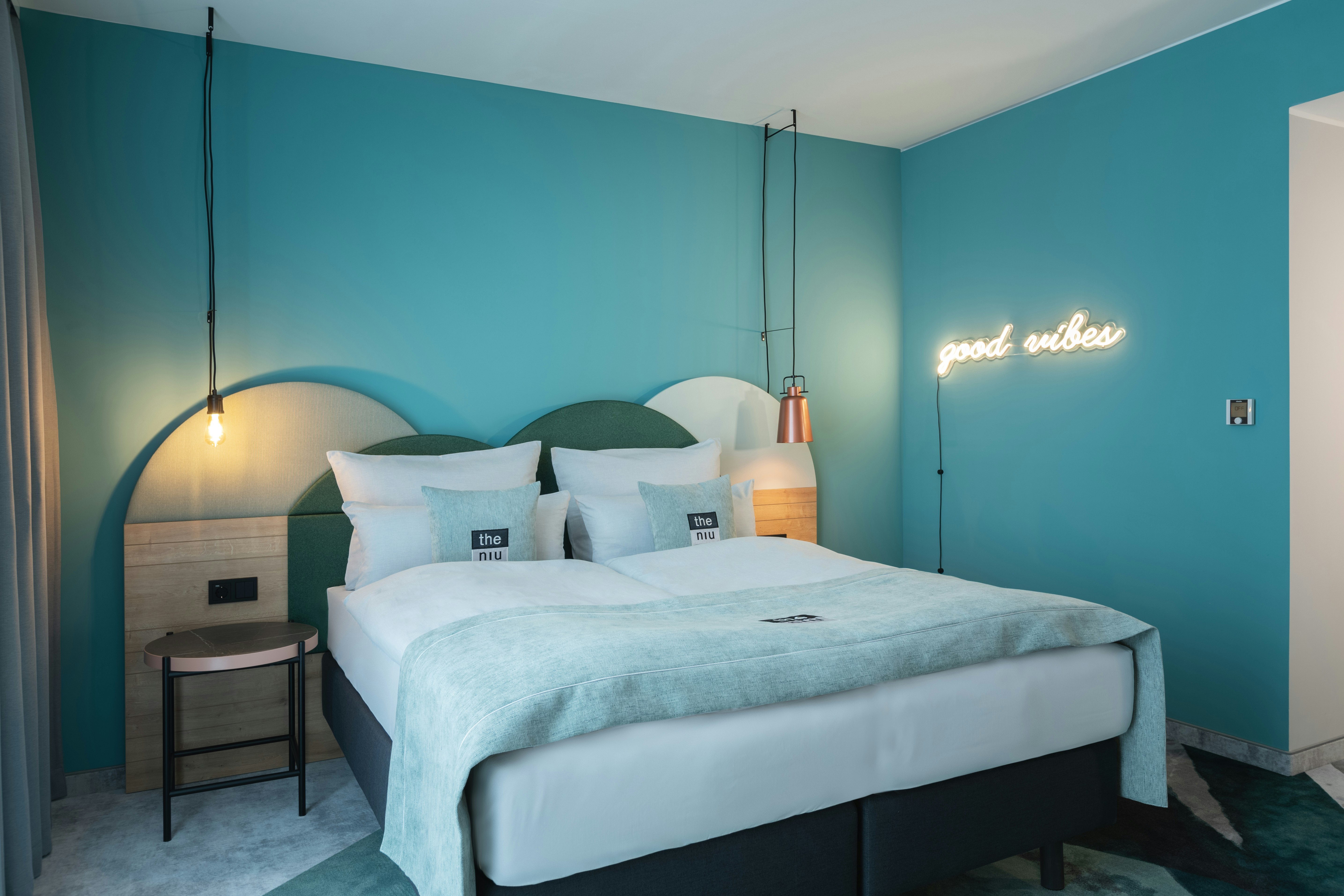 غرفة بريميوم بسرير كوين بمطبخ صغير، Holiday Inn - the niu, Cure Erlangen, an IHG Hotel 6/6