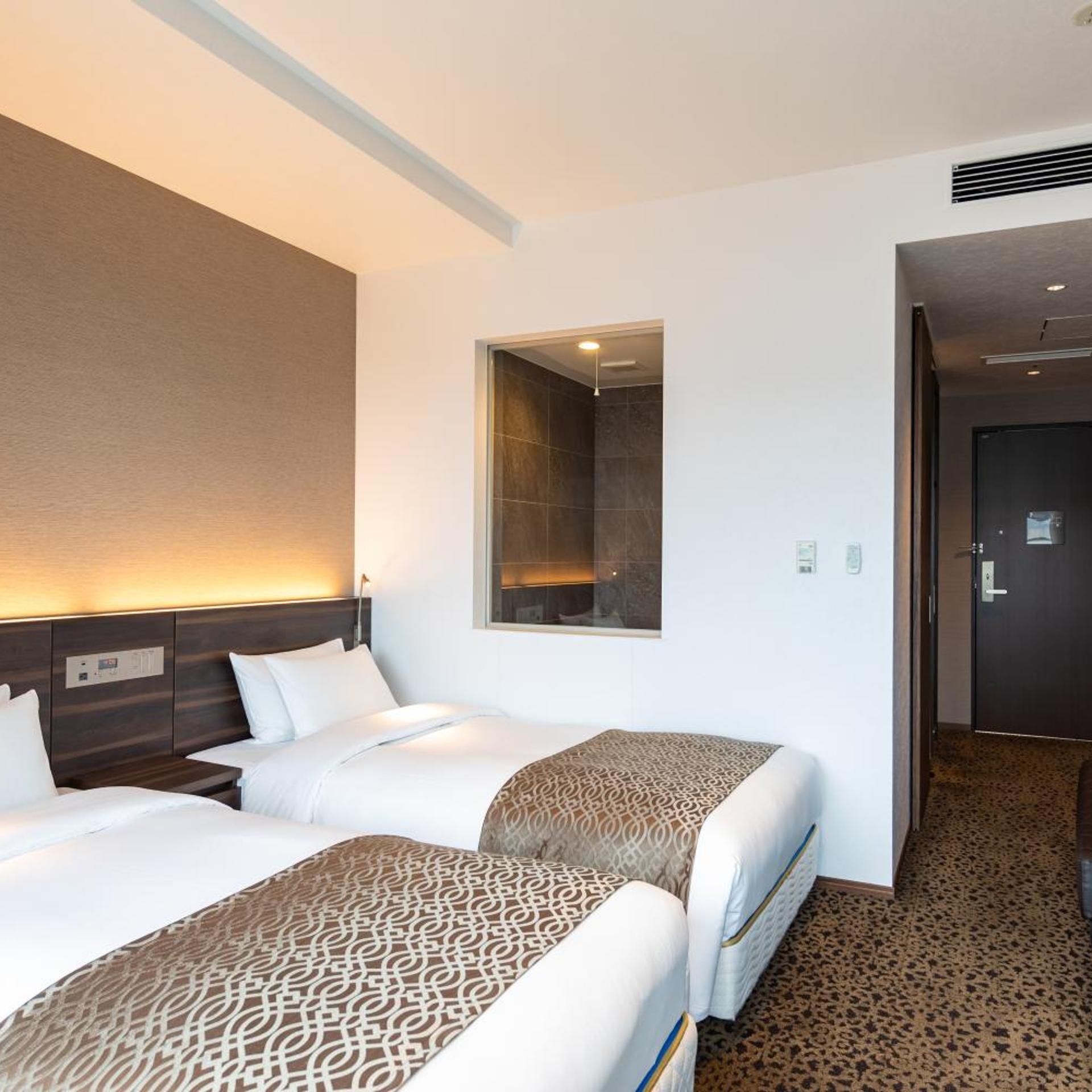 Superior, Twin Beds