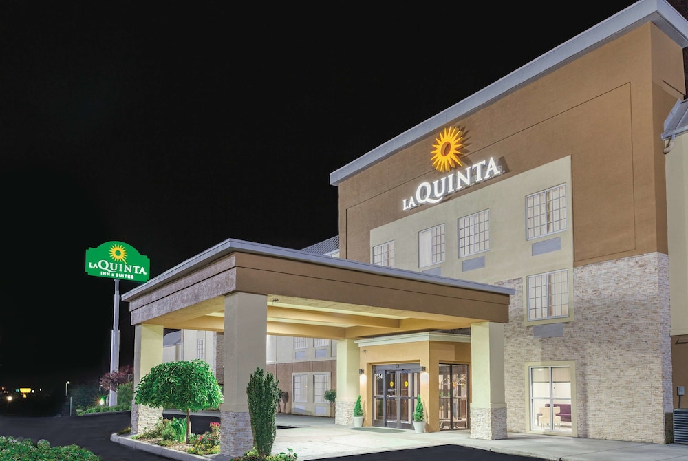 La Quinta Inn & Suites by Wyndham Knoxville North I-75 3/58